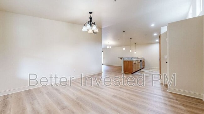 Building Photo - 14636 Jomark Ln