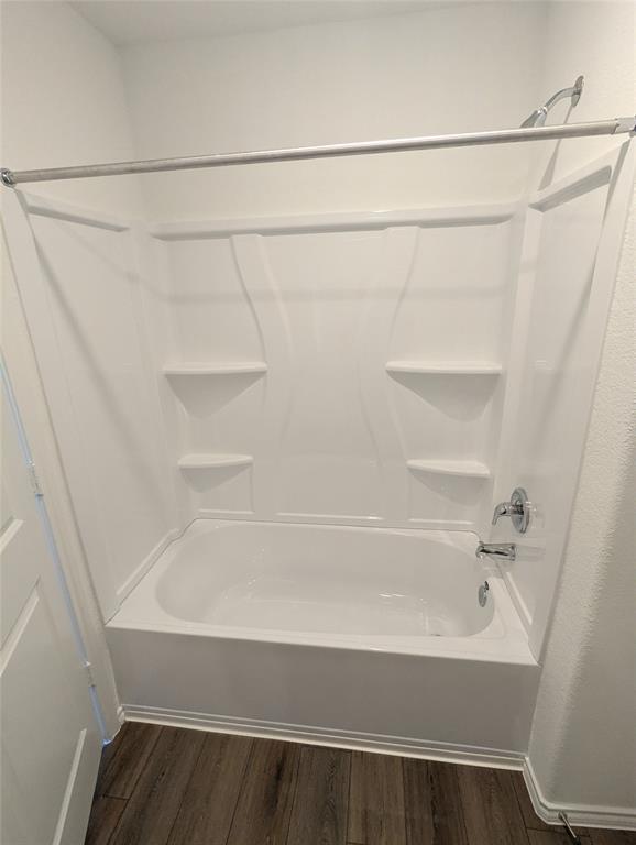 Building Photo - 583 Commander Abbott Dr