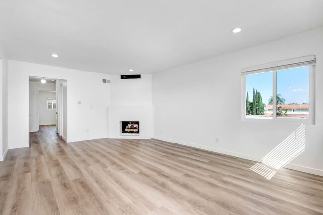 Building Photo - 3099 Ginger Ave