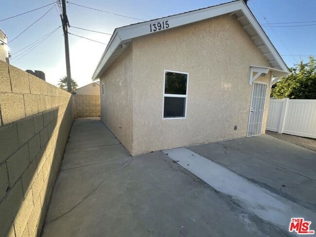 Building Photo - 13915 Anderson St