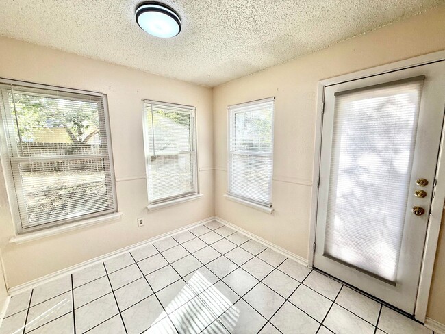 Building Photo - Home For Lease in Cedar Park!