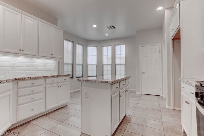 Building Photo - 5641 Sagamore Canyon St