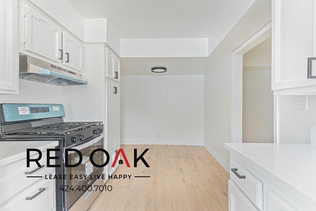 Building Photo - 1212 E 76th Pl