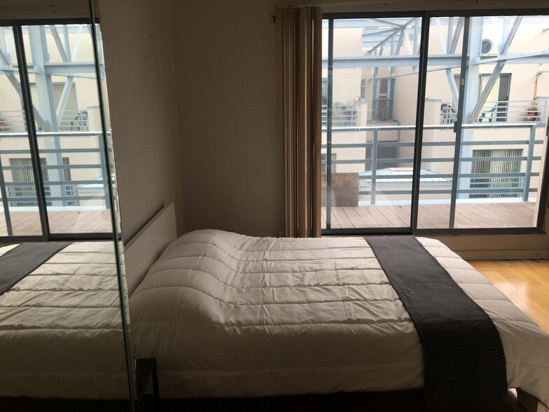 Building Photo - 3 N Christopher Columbus Blvd