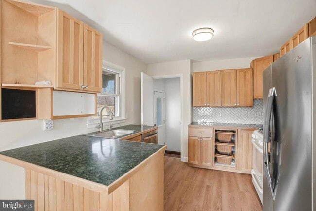 Building Photo - 110 Carroll Rd