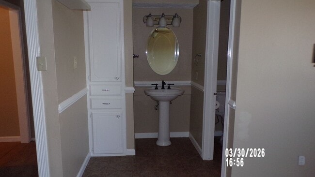 Building Photo - Great home close to Shopping, Hospital, Ft SIll