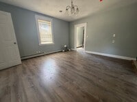Building Photo - 327 Admiral St