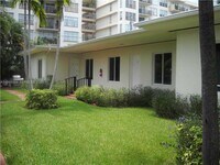 Building Photo - 1040-1092 92nd St