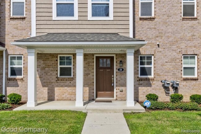 Building Photo - 2500 Normandy Rd