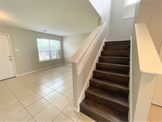 Building Photo - 15406 Bay Lodge Ln