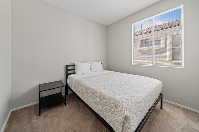 Building Photo - Fully Furnished Single Story Near Silverado Ranch