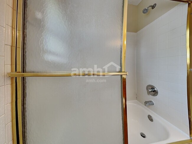 Building Photo - 420 Granny Smith Ln
