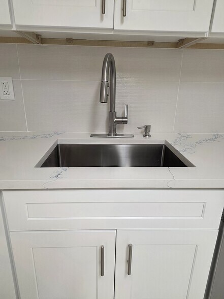 Building Photo - 2526 Taylor St