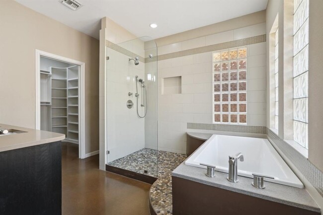 Building Photo - 6904 Peppervine Cove