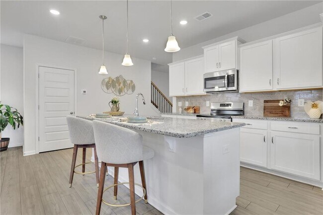 Building Photo - 803 Dundee Wy