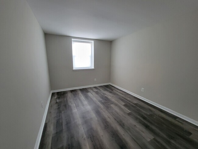 Building Photo - 5253 Cedgate Rd