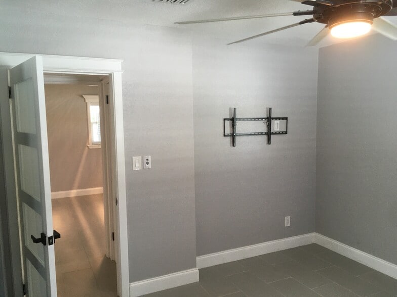 Large screen tv brackets - 658 64th Ave S