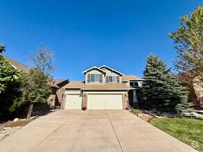 Building Photo - Stunning 4-Bedroom Home with Loft and Fini...