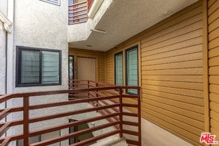 Building Photo - 400 N Louise St