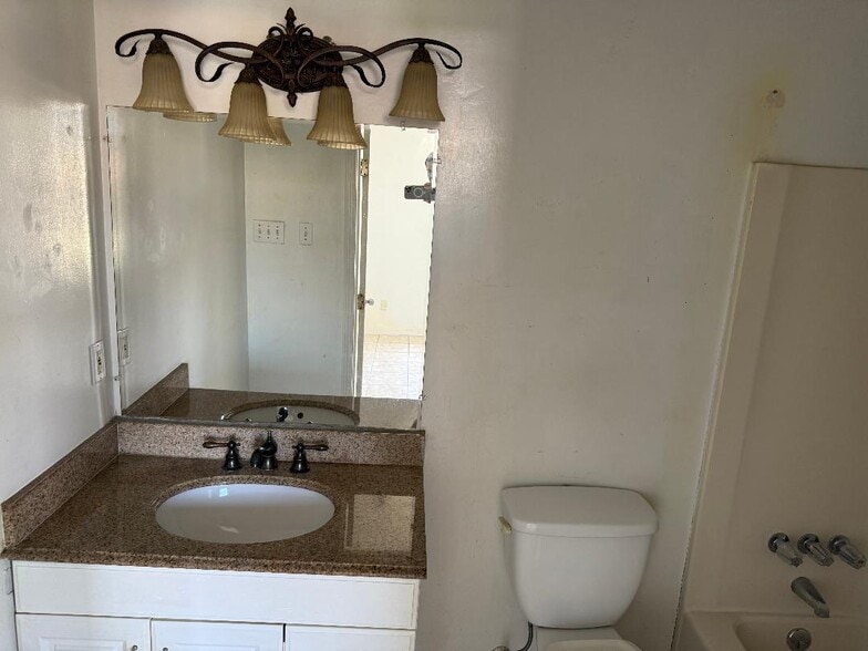 Building Photo - 6598 Coveview Ct