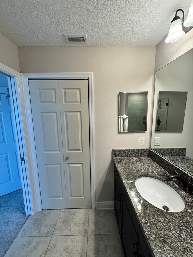 Building Photo - 12508 Rangeland Blvd