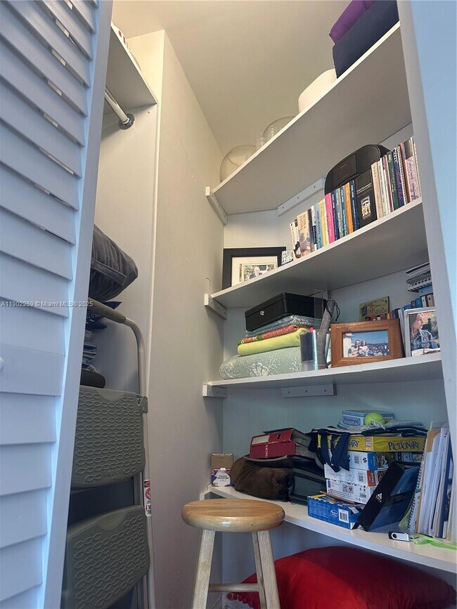 Building Photo - 9257 NW 9th Pl