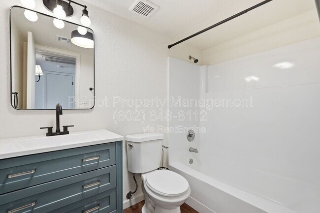 Building Photo - 231 N Robson