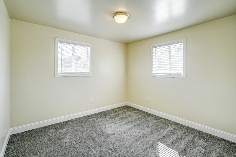 Building Photo - 2104 Phaup St