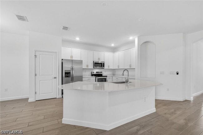 Building Photo - 1388 Birdie Dr