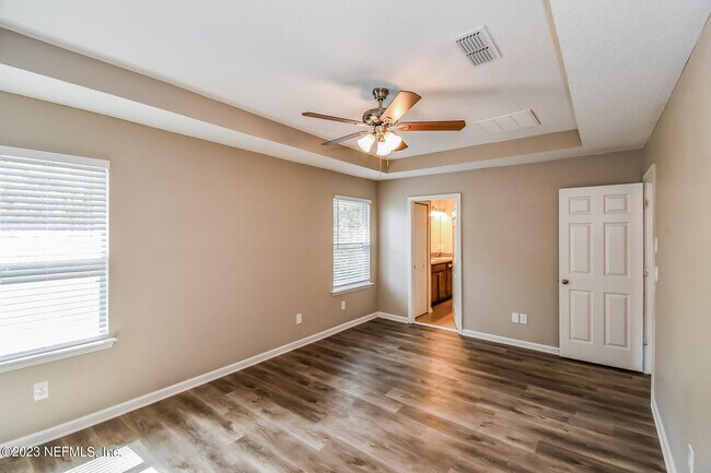 Building Photo - 211 Buck Run Way