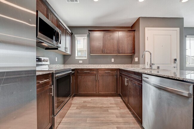 Building Photo - 2021 TOWNHOME IN GATED COMMUNITY N LAS VEGAS