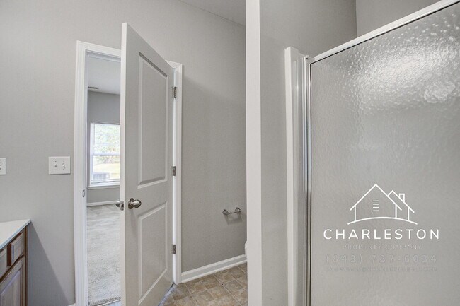 Building Photo - 198 Grand Oaks Dr