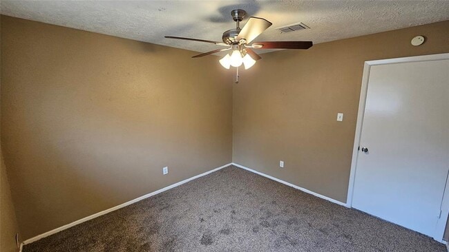 Building Photo - 11226 Beauvoir Dr