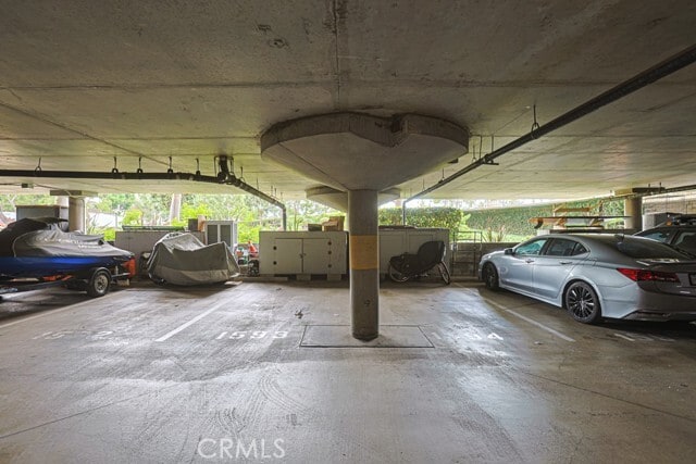 Building Photo - 9322 Marina Pacifica Dr N