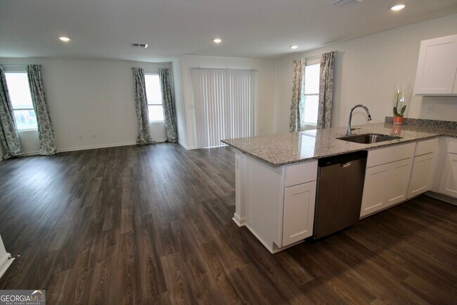 Building Photo - 205 Landing Blvd