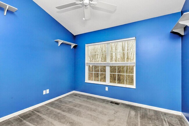 Building Photo - 6479 Walnut Fork Dr