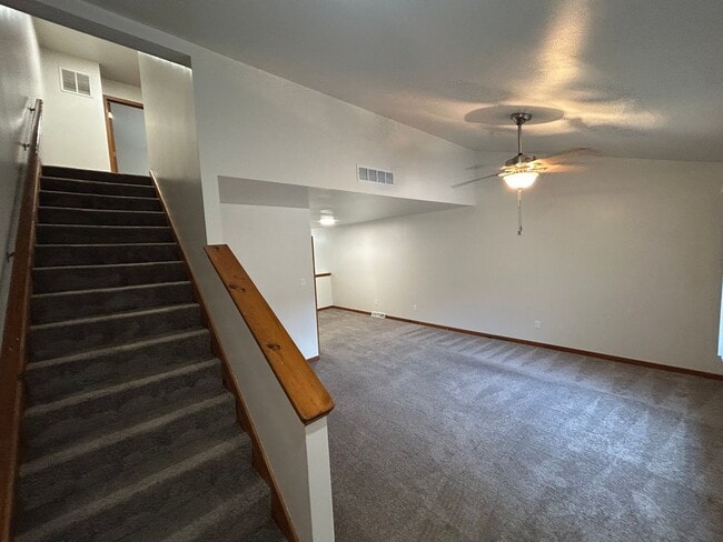 Building Photo - Two Bedroom. 1.5 Bath TOWNHOUSE