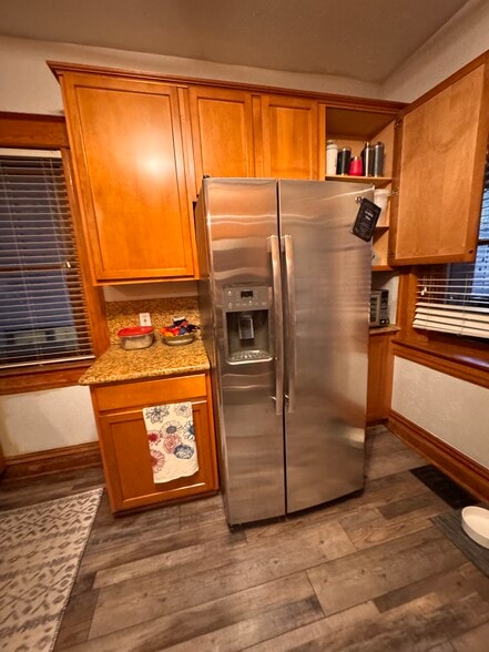 Kitchen with SS appliances - 2415 N Vine St