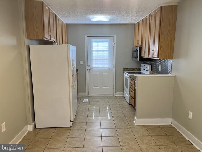Primary Photo - 17141 Gail Dr