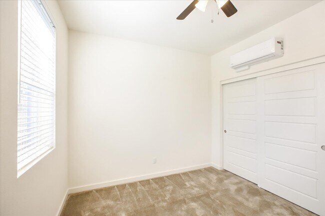 Building Photo - 28 Hideaway Loop