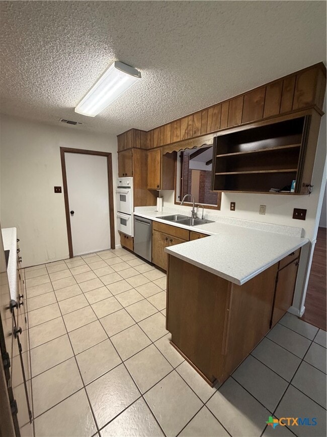 Building Photo - 1727 Redwood St