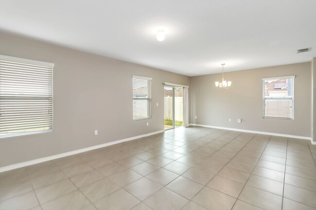 Building Photo - Beautiful 4/2 Energy Efficient Home in St....