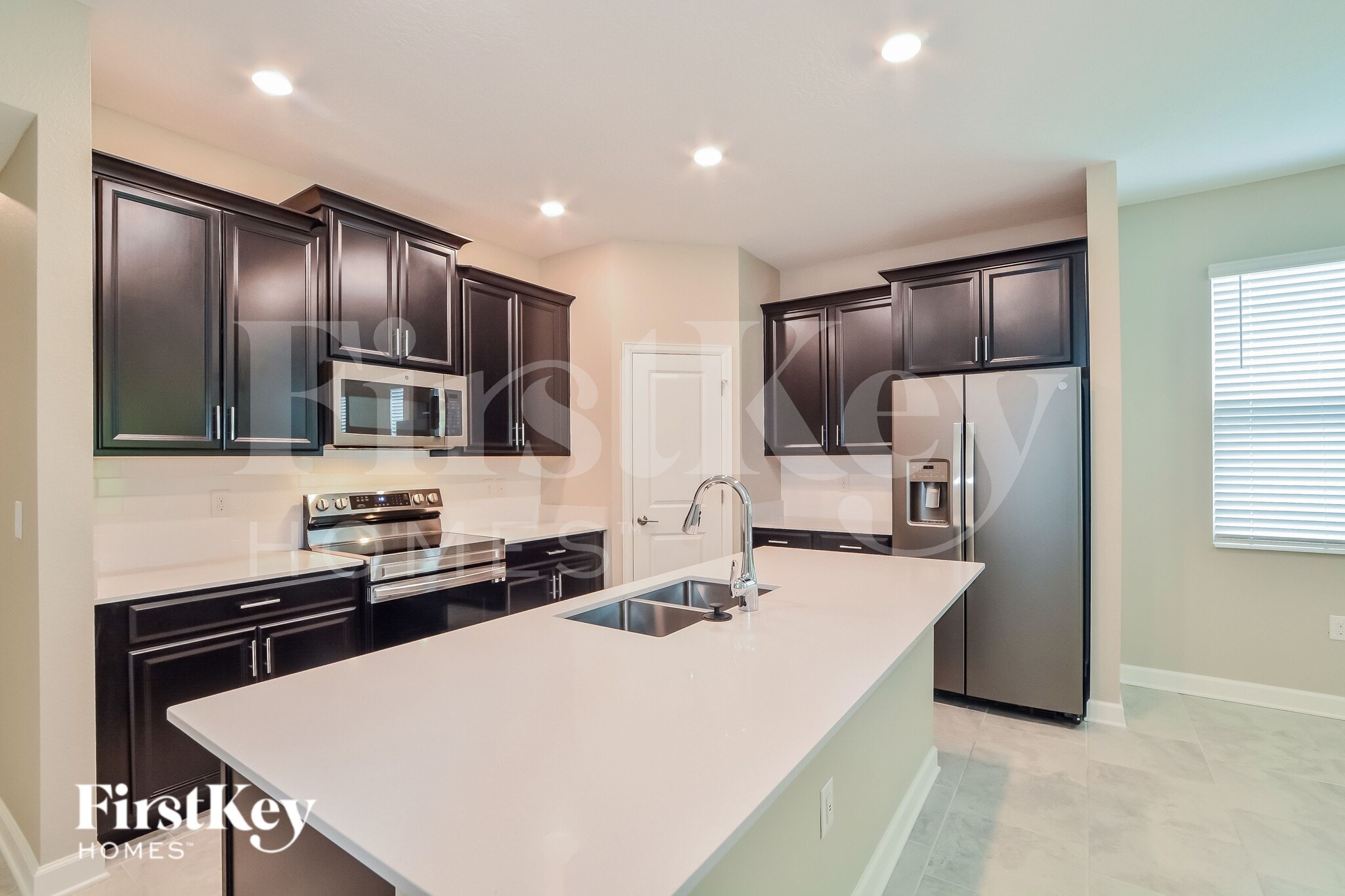 Building Photo - 4451 Seven Canyons Dr