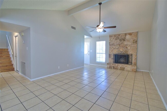 Building Photo - 1707 Onion Creek Village Dr