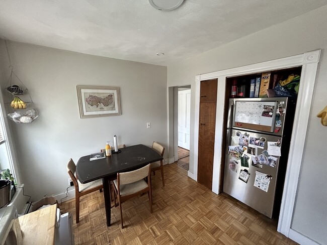 Building Photo - 328 Beacon St