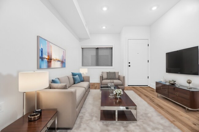 Building Photo - 1504 N Capitol St NW #102