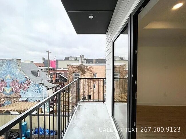 Building Photo - 1306 N Front St