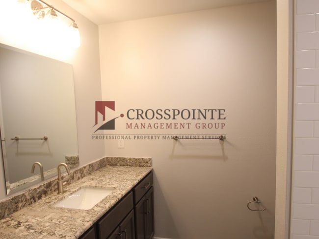 Building Photo - Available! 2 Bedroom, 2.5 Bathroom, 1 Car Garage