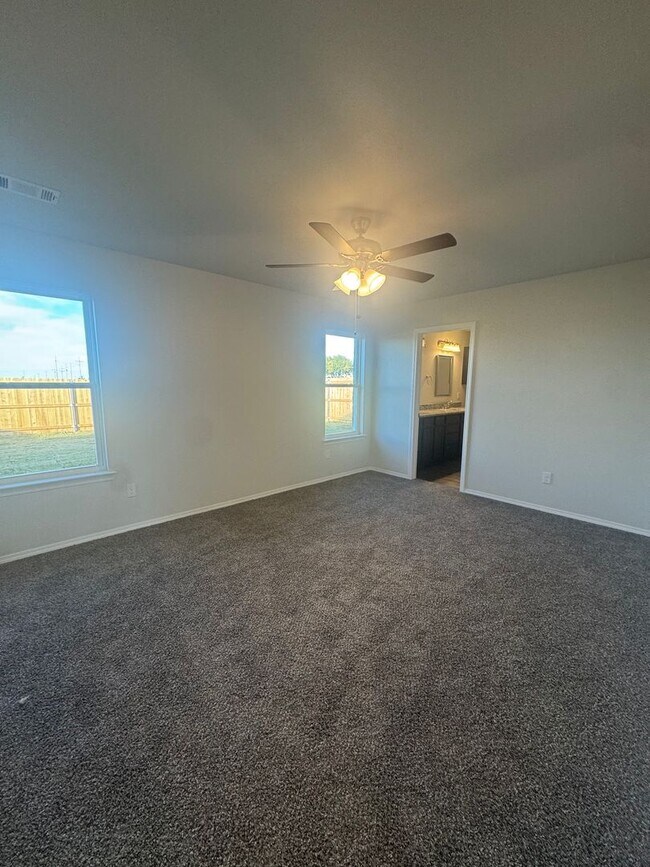 Building Photo - New build "Be the 1st to live THERE" 3/2/2 CISD 1/2 off special 1st month's rent