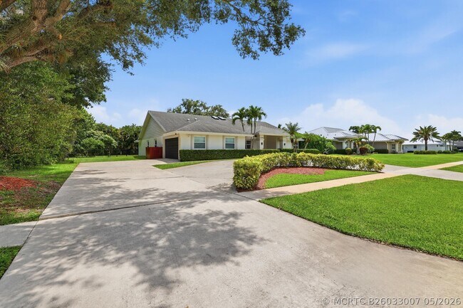 Building Photo - 15600 Rolling Meadows Cir
